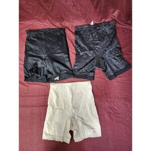 Breezies Women's Black&White Seamless Smoothing Mid-Thigh Short Set of 3 Size M